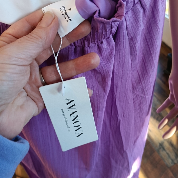 Size medium, nwt - Picture 6 of 9